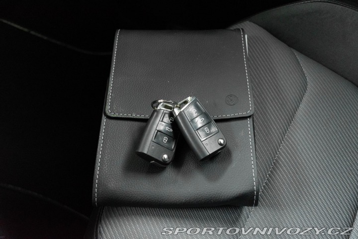 Volkswagen Ostatní modely Tiguan 2.0 TSI REZERVACE 2020