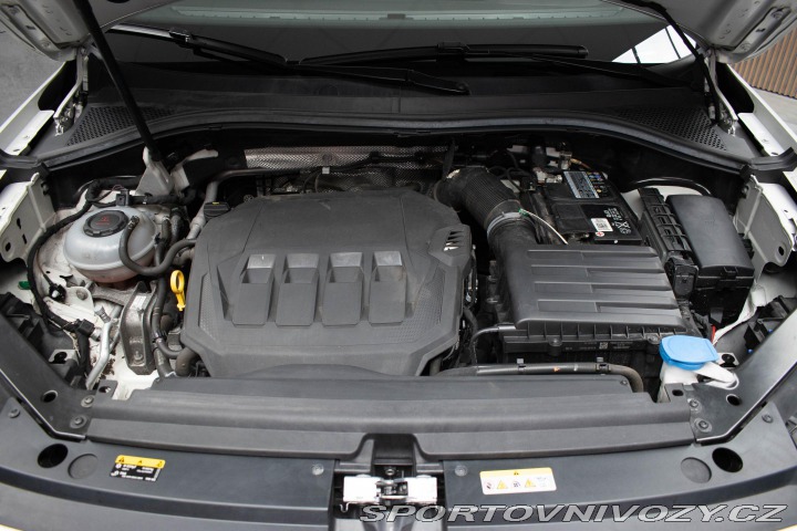 Volkswagen Ostatní modely Tiguan 2.0 TSI R-LINE*4x4*TAŽNÉ* 2020