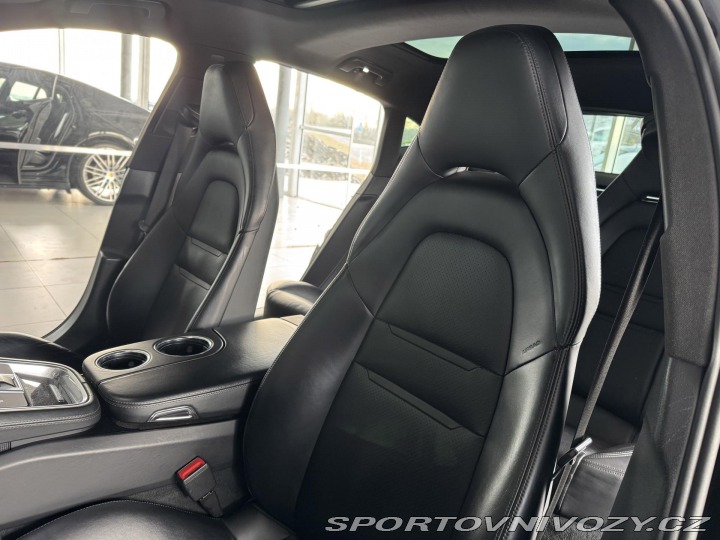 Porsche Panamera  1800