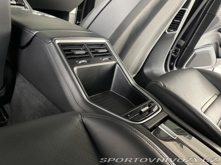 Porsche Panamera  1800