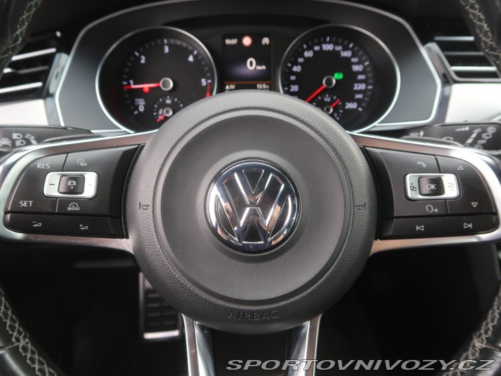 Volkswagen Ostatní modely Passat Highline 2.0 BiTDI 2016