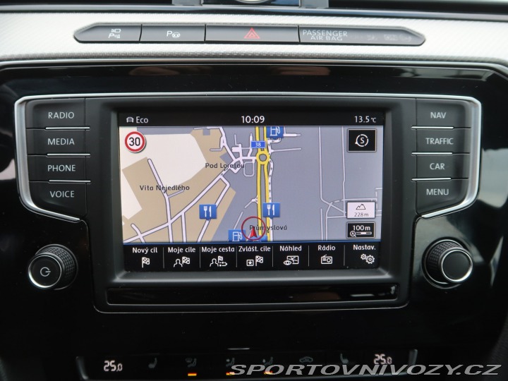 Volkswagen Ostatní modely Passat Highline 2.0 BiTDI 2016