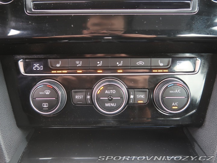 Volkswagen Ostatní modely Passat Highline 2.0 BiTDI 2016