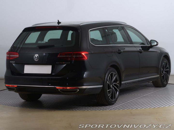 Volkswagen Ostatní modely Passat Highline 2.0 BiTDI 2016