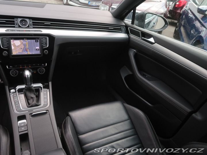 Volkswagen Ostatní modely Passat Highline 2.0 BiTDI 2016