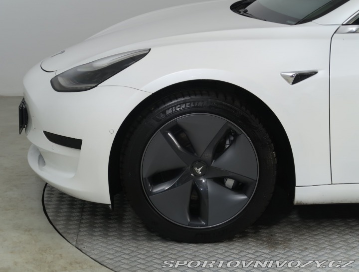 Tesla Model 3 Std Range Plus 52kWh 2020