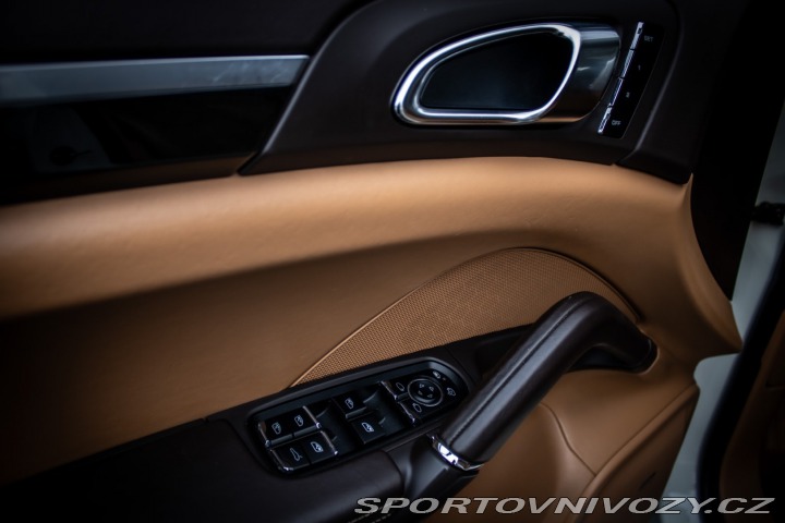 Porsche Cayenne S 4.8 Tiptronic S, 294kw 2011