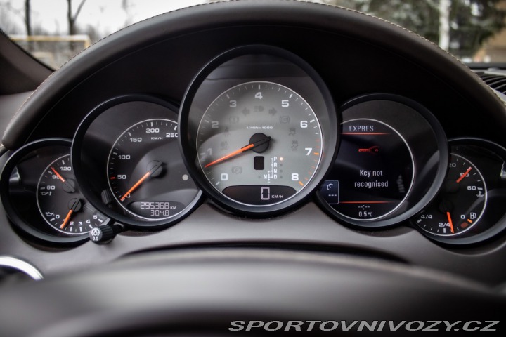 Porsche Cayenne S 4.8 Tiptronic S, 294kw 2011