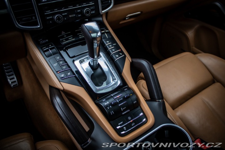 Porsche Cayenne S 4.8 Tiptronic S, 294kw 2011