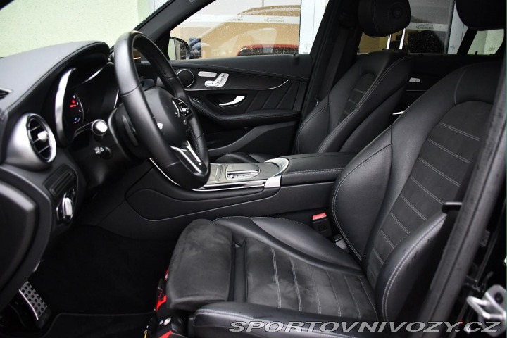 Mercedes-Benz Ostatní modely GLC 300e 4MATIC AMG TAŽNÉ 1M 2022
