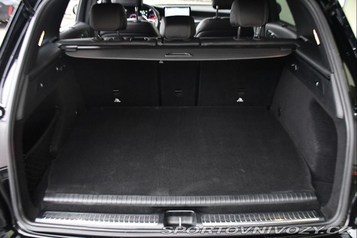 Mercedes-Benz Ostatní modely GLC 300e 4MATIC AMG TAŽNÉ 1M 2022