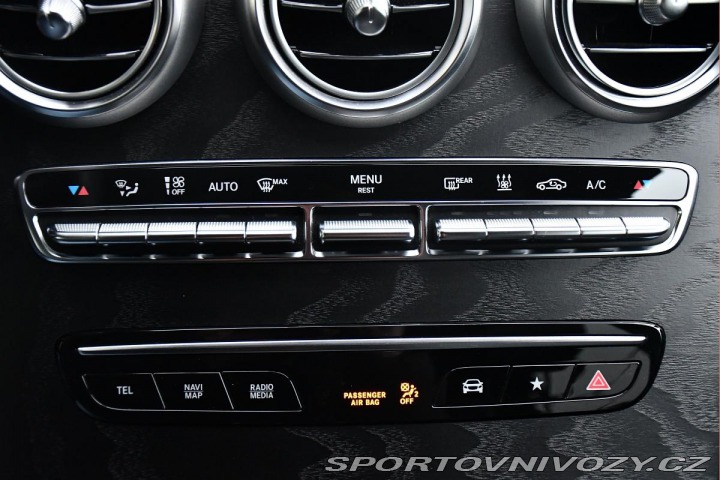 Mercedes-Benz Ostatní modely GLC 300e 4MATIC AMG TAŽNÉ 1M 2022