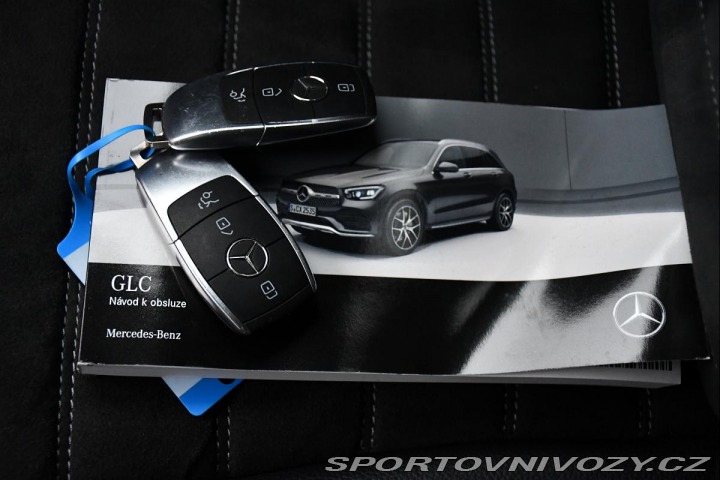 Mercedes-Benz Ostatní modely GLC 300e 4MATIC AMG TAŽNÉ 1M 2022