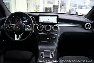 Mercedes-Benz Ostatní modely GLC 300e 4MATIC AMG TAŽNÉ 1M 2022