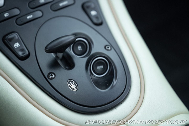 Maserati Ostatní modely Coupé 4.2 V8 32V CAMBIOCORSA 2002