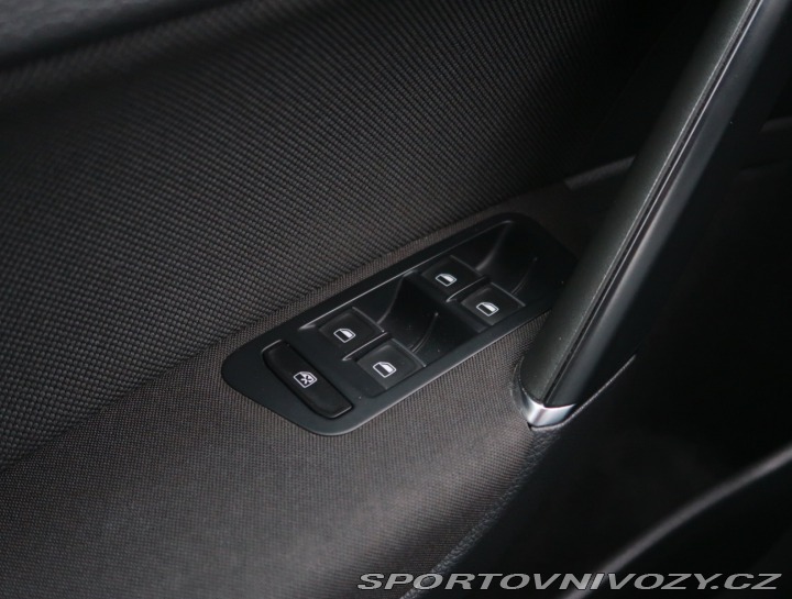 Volkswagen Golf Highline 2.0 TDI GTD 2016