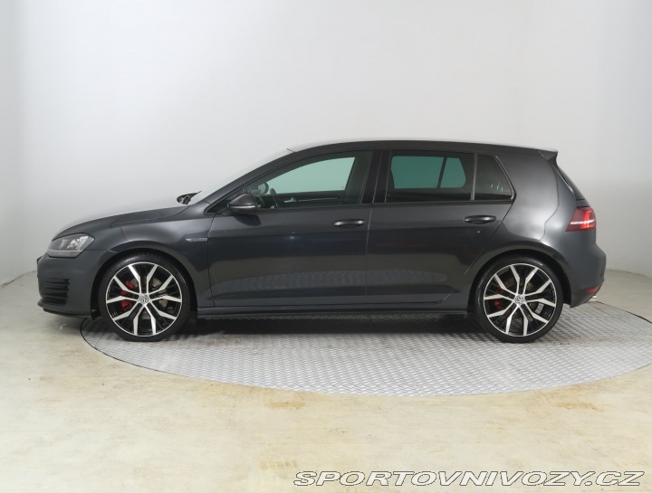 Volkswagen Golf Highline 2.0 TDI GTD 2016