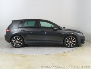 Volkswagen Golf Highline 2.0 TDI GTD 2016