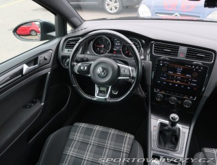 Volkswagen Golf Highline 2.0 TDI GTD 2016