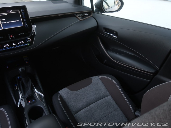 Toyota Corolla Trek 2.0 Hybrid 2021