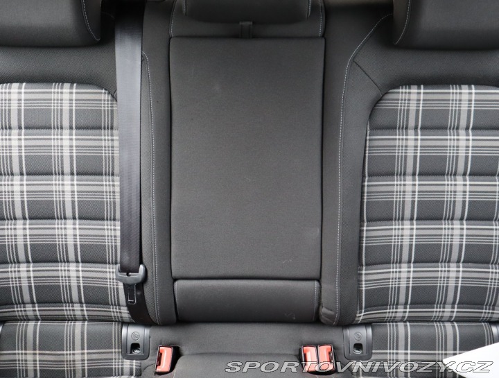 Volkswagen Golf 2.0 TDI GTD 2014