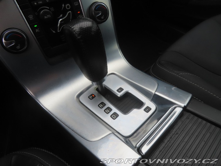 Volvo V60 D5 2.4 2011