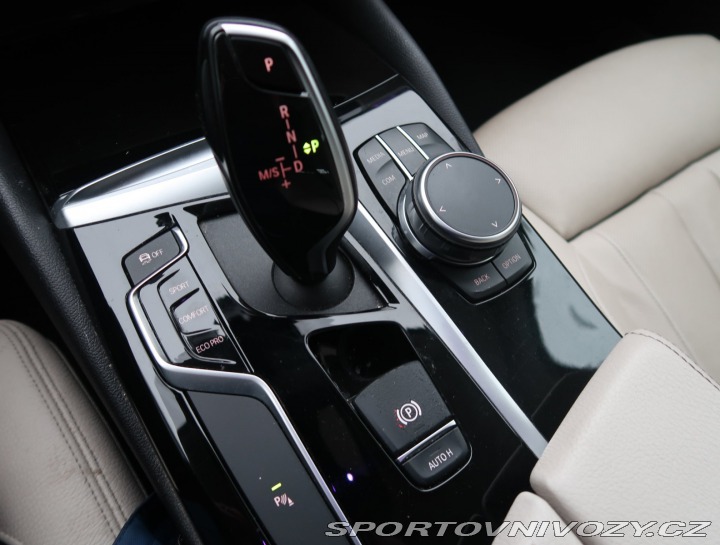 BMW 5 Sport Line 540i xDrive 2019