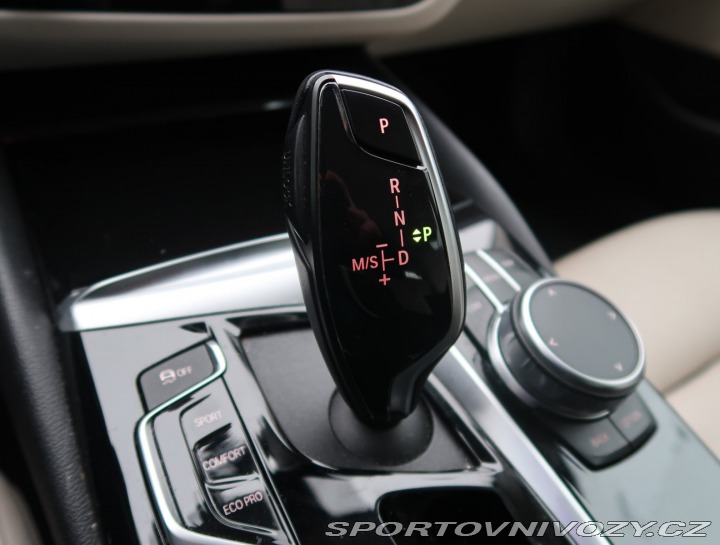 BMW 5 Sport Line 540i xDrive 2019