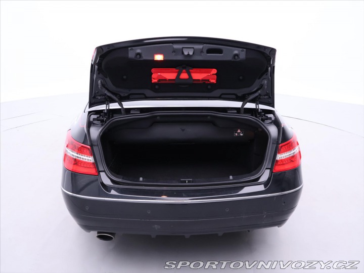 Mercedes-Benz E 2,2 CDI 125kW Elegance Ca 2011