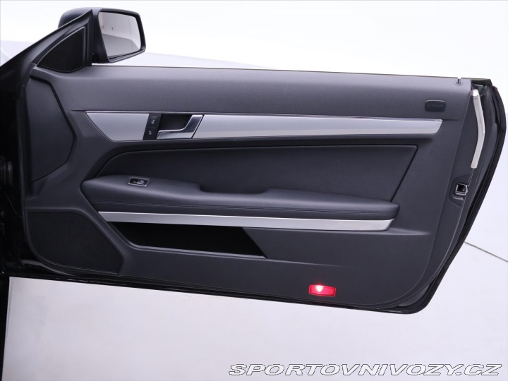 Mercedes-Benz E 2,2 CDI 125kW Elegance Ca 2011