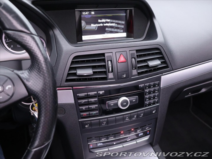 Mercedes-Benz E 2,2 CDI 125kW Elegance Ca 2011