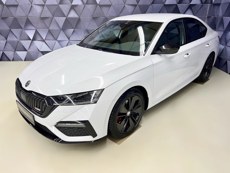 Škoda Octavia RS 2.0 TDI DSG 4X4 RS, ACC,