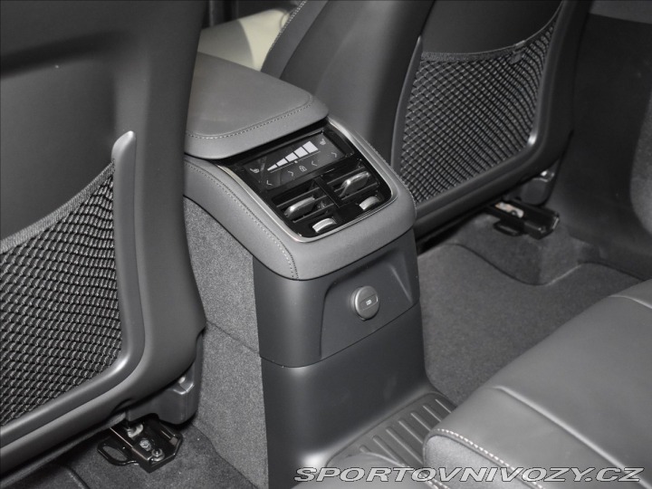 Volvo Ostatní modely XC90 2,0 T8  XC90 Plus Bright 2025