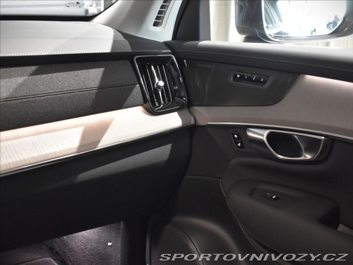 Volvo Ostatní modely XC90 2,0 T8  XC90 Plus Bright 2025