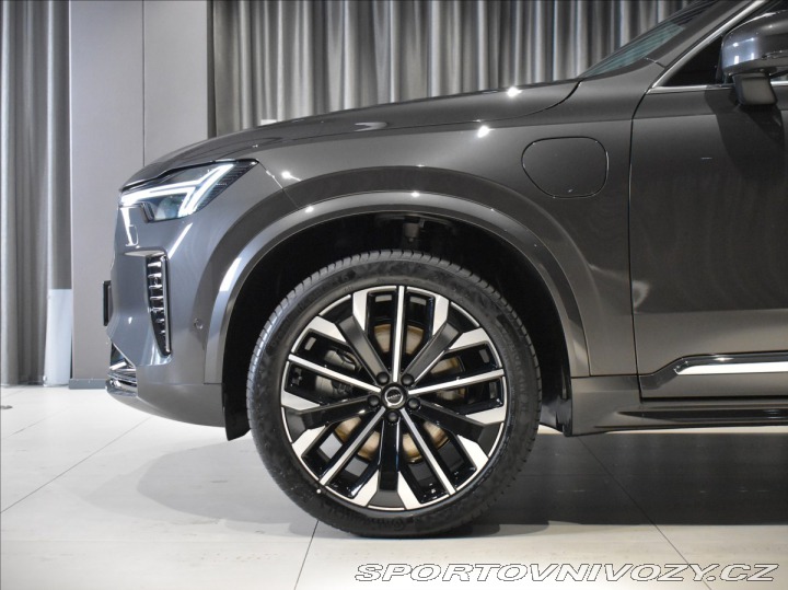 Volvo Ostatní modely XC90 2,0 T8  XC90 Plus Bright 2025