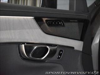 Volvo Ostatní modely XC90 2,0 T8  XC90 Plus Bright 2025