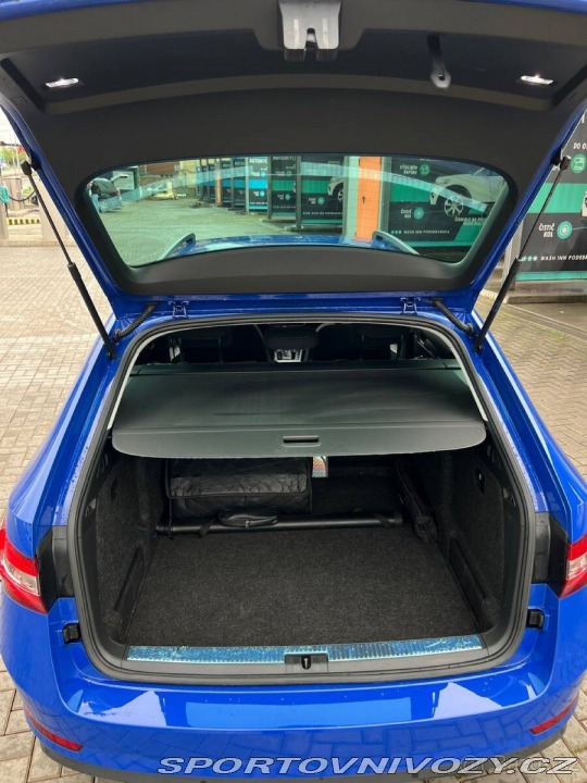 Škoda Superb 2,0 TDI DSG 2022 Rok 11 2022