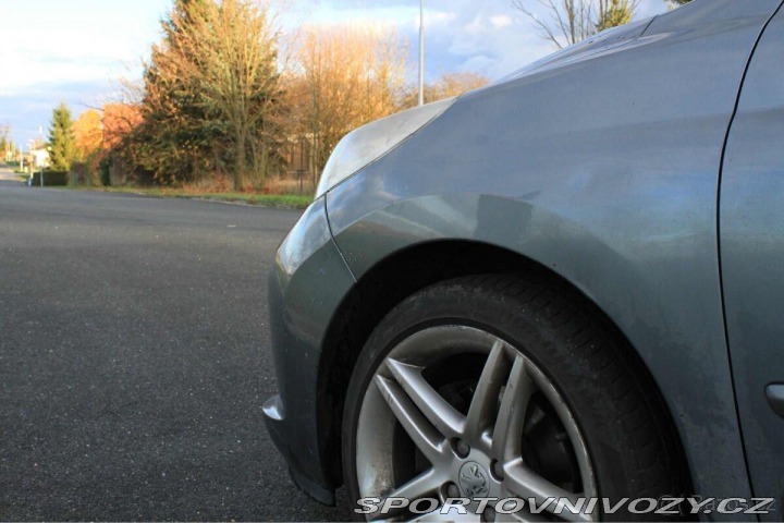 Peugeot 207 CC 1,6   CC (cabrio) 1800