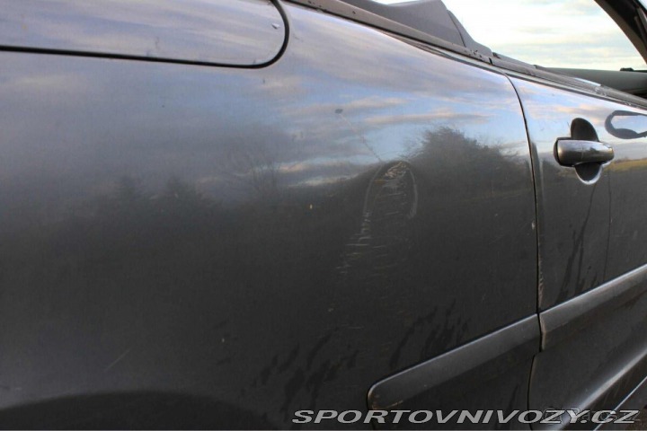 Peugeot 207 CC 1,6   CC (cabrio) 1800