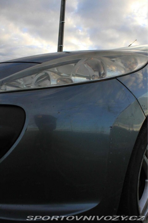 Peugeot 207 CC 1,6   CC (cabrio) 1800