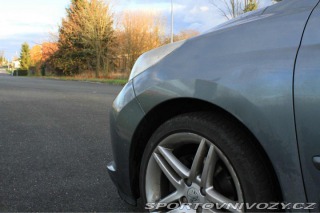 Peugeot 207 CC 1,6   CC (cabrio) 1800