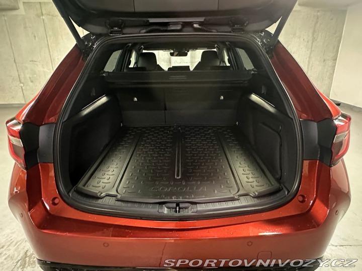 Toyota Corolla GR Sport 2.0 Hybrid e-CVT 2025