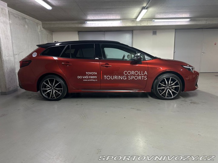 Toyota Corolla GR Sport 2.0 Hybrid e-CVT 2025