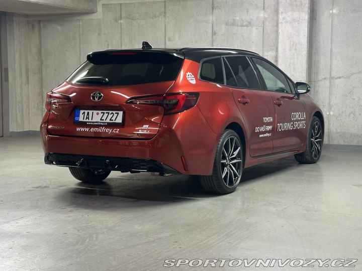 Toyota Corolla GR Sport 2.0 Hybrid e-CVT 2025