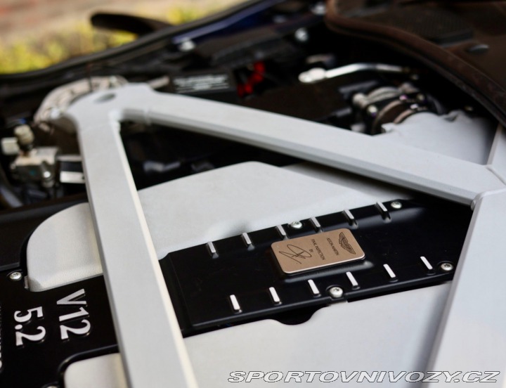 Aston Martin DB11 DB11 5.2 V12 | 360kamera 2016