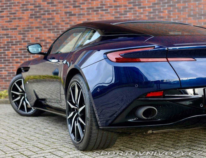 Aston Martin DB11 DB11 5.2 V12 | 360kamera 2016