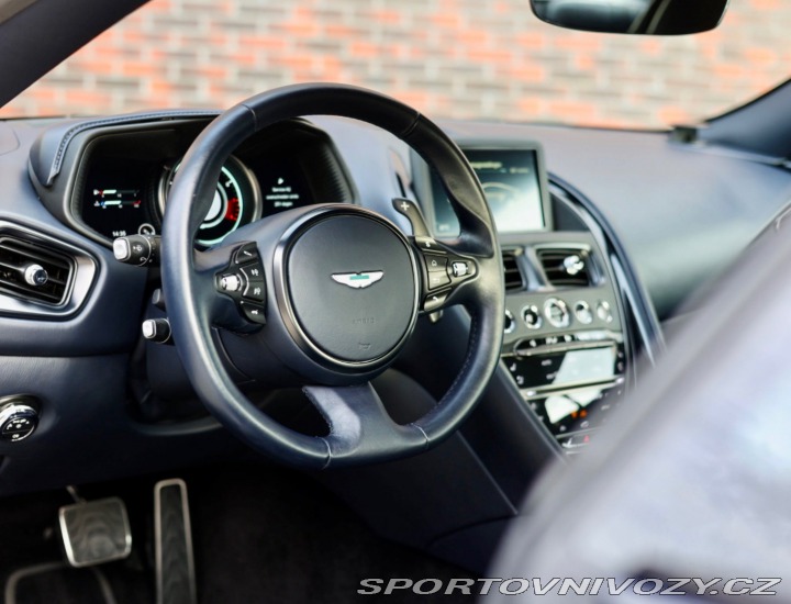 Aston Martin DB11 DB11 5.2 V12 | 360kamera 2016