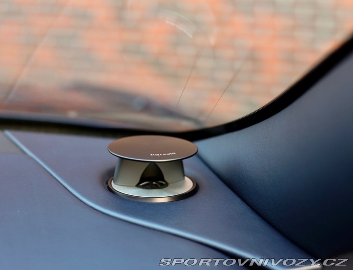 Aston Martin DB11 DB11 5.2 V12 | 360kamera 2016