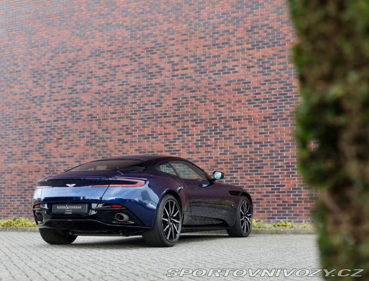 Aston Martin DB11 DB11 5.2 V12 | 360kamera 2016