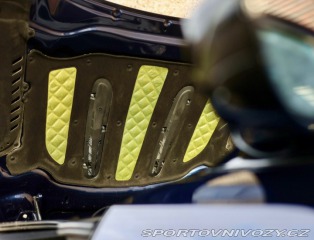 Aston Martin DB11 DB11 5.2 V12 | 360kamera 2016